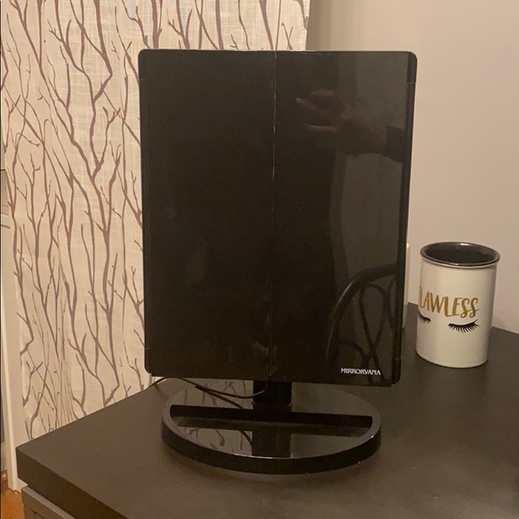 Mirrorvana Light Up Vanity Mirror - Picture 1 of 3